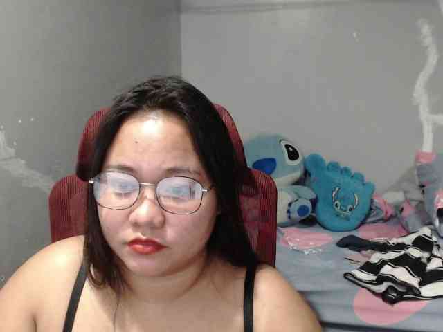 BubbleButtPinay webcam
