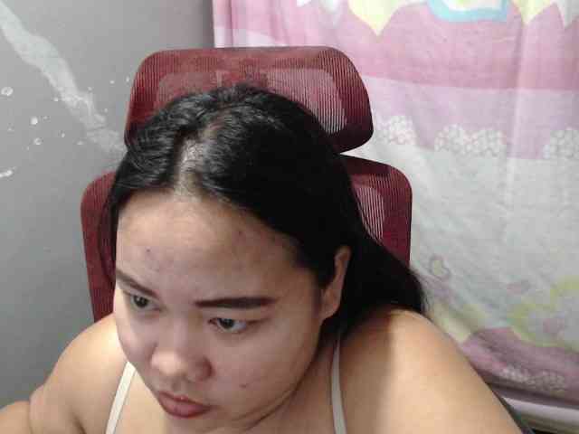 BubbleButtPinay webcam