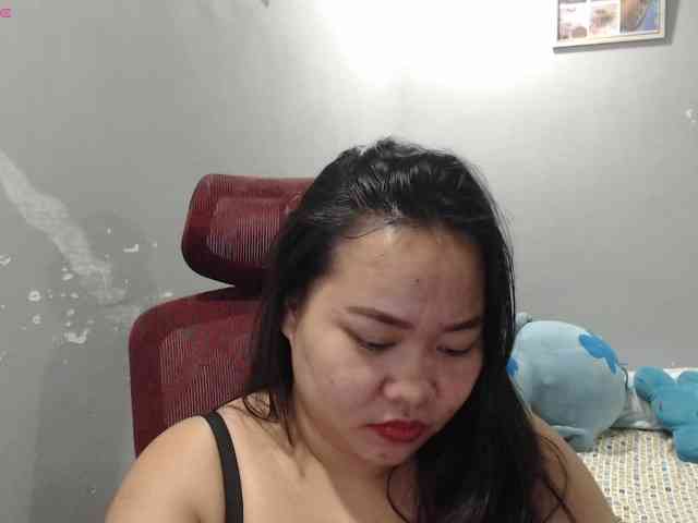 BubbleButtPinay webcam
