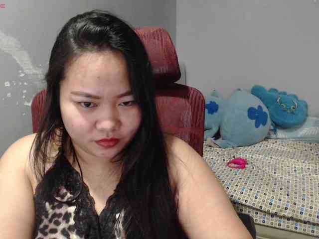 BubbleButtPinay webcam