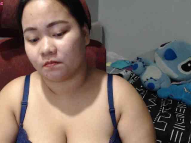 BubbleButtPinay webcam