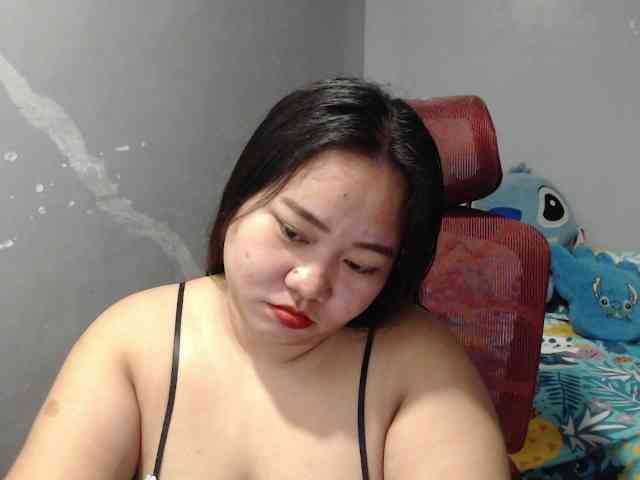 BubbleButtPinay webcam