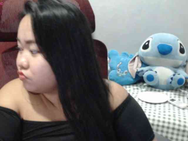 BubbleButtPinay webcam
