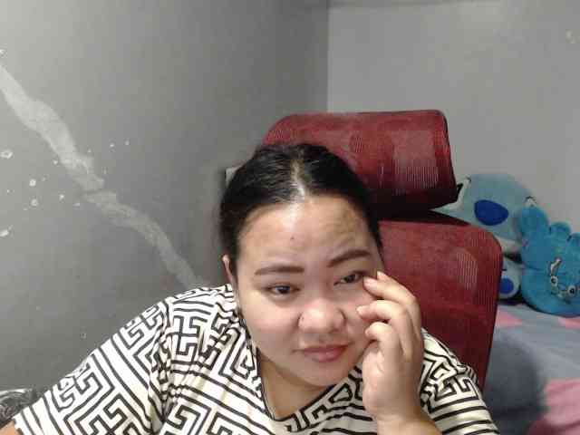 BubbleButtPinay webcam