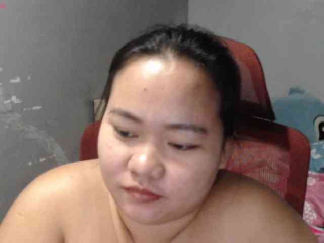 Model: BubbleButtPinay