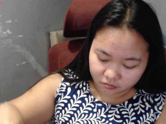 BubbleButtPinay webcam