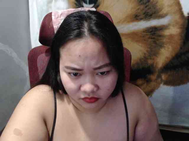 BubbleButtPinay webcam