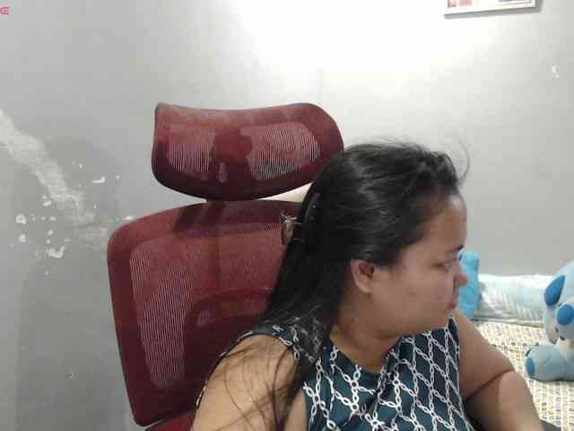 BubbleButtPinay webcam