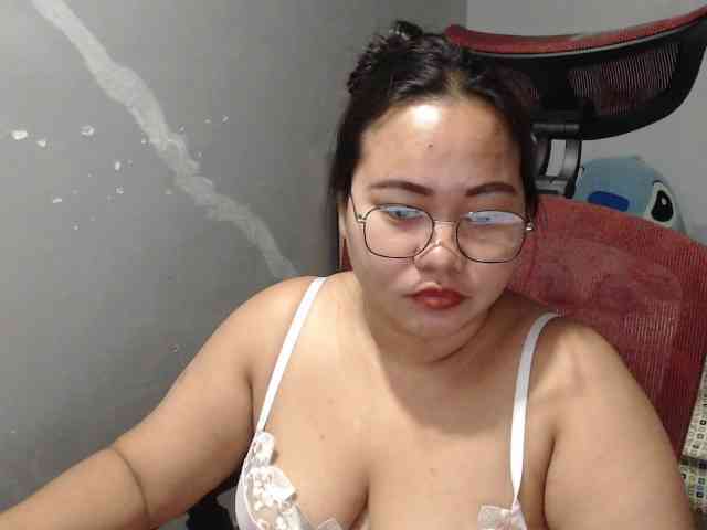 BubbleButtPinay webcam