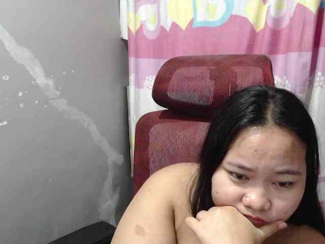 BubbleButtPinay webcam