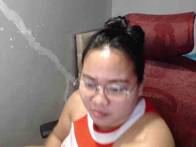 BubbleButtPinay webcam