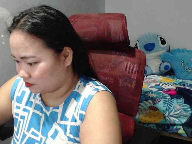 BubbleButtPinay webcam