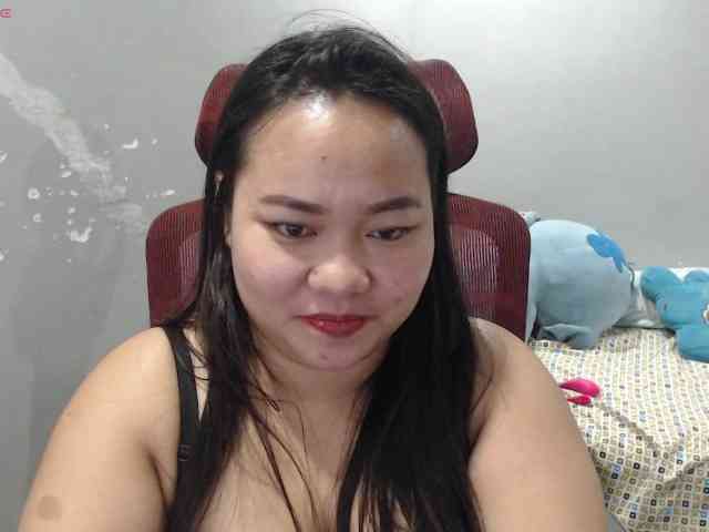 BubbleButtPinay webcam