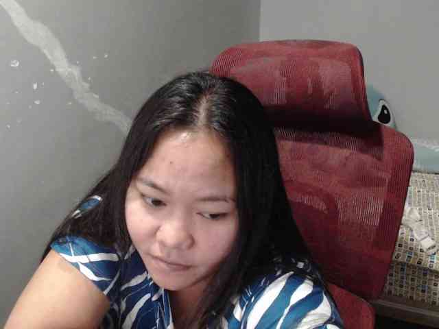 BubbleButtPinay webcam