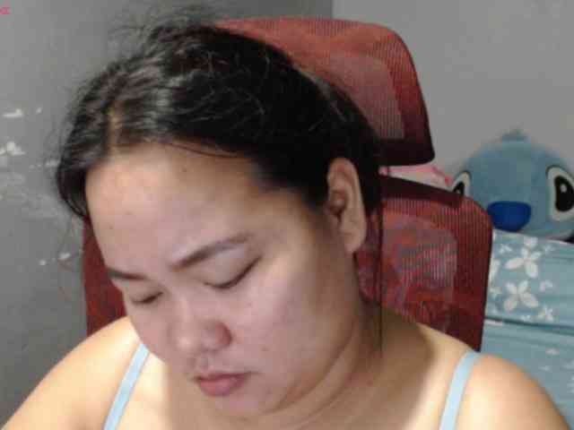 BubbleButtPinay webcam