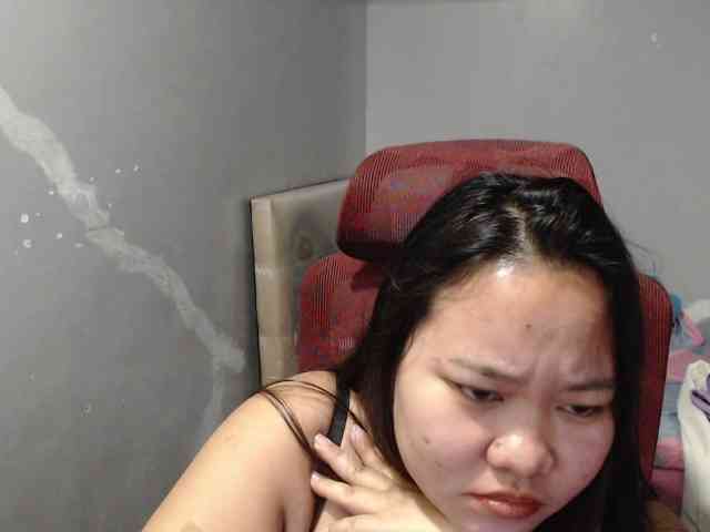 BubbleButtPinay webcam