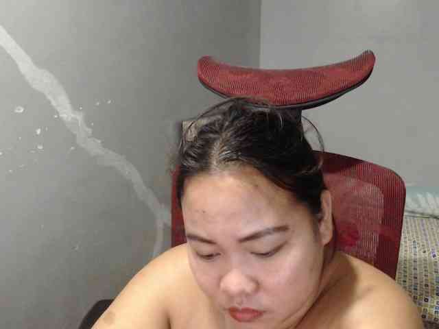 BubbleButtPinay webcam