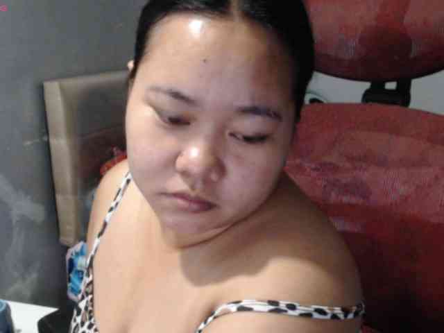 BubbleButtPinay webcam