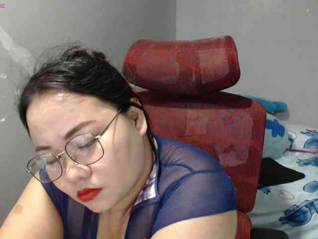 BubbleButtPinay webcam