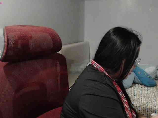 BubbleButtPinay webcam