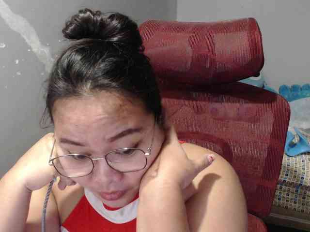 BubbleButtPinay webcam