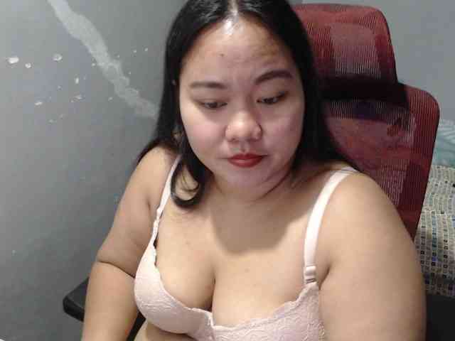 BubbleButtPinay webcam