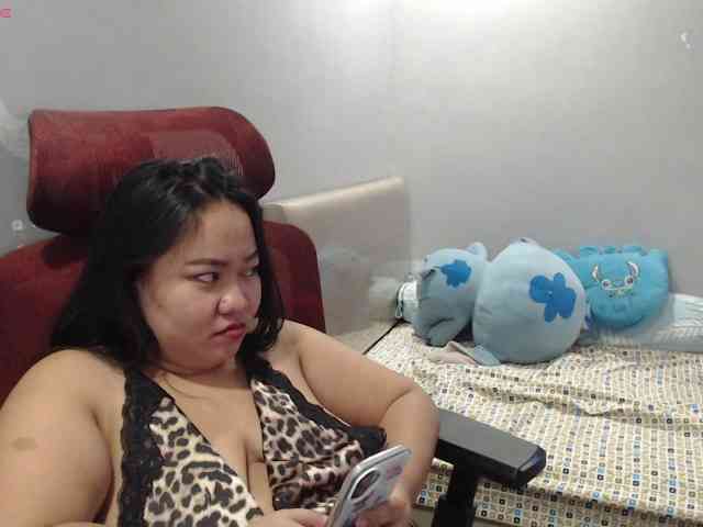 BubbleButtPinay webcam
