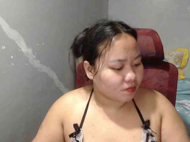 BubbleButtPinay webcam