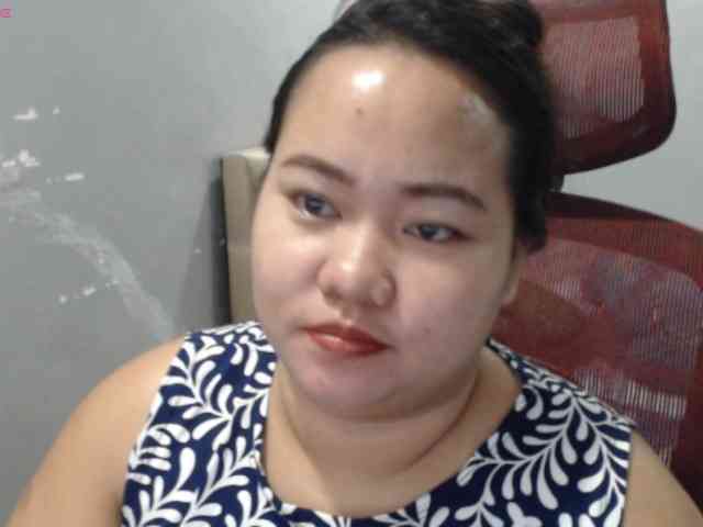 BubbleButtPinay webcam