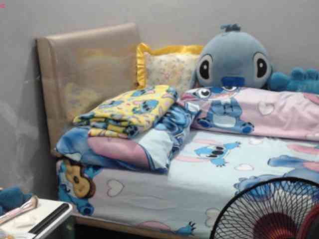 BubbleButtPinay webcam