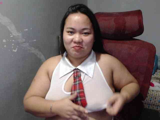 BubbleButtPinay webcam