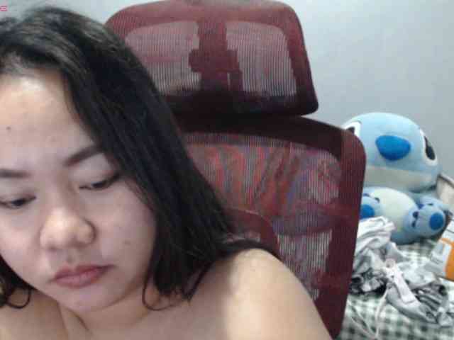 BubbleButtPinay webcam