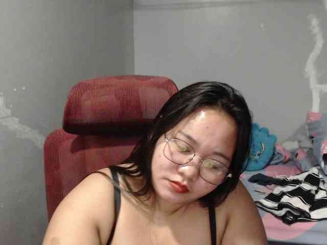 BubbleButtPinay webcam
