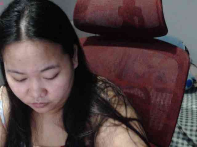 BubbleButtPinay webcam