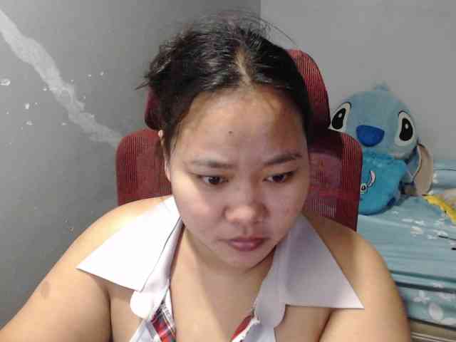 BubbleButtPinay webcam