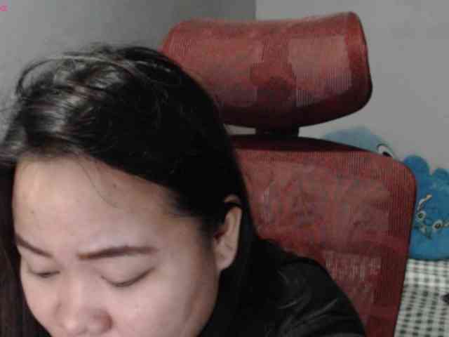 BubbleButtPinay webcam