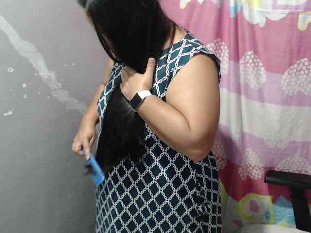 BubbleButtPinay webcam