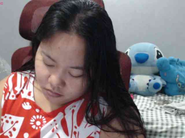 BubbleButtPinay webcam