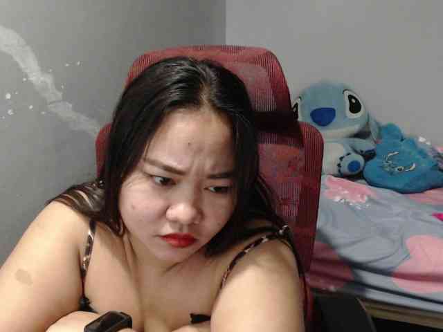 BubbleButtPinay webcam
