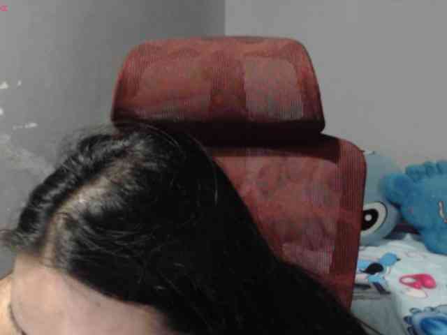 BubbleButtPinay webcam