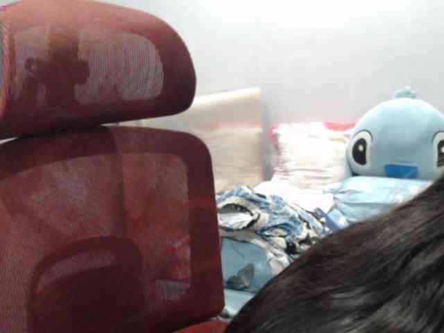 BubbleButtPinay webcam