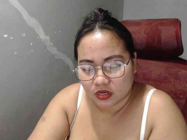 BubbleButtPinay webcam