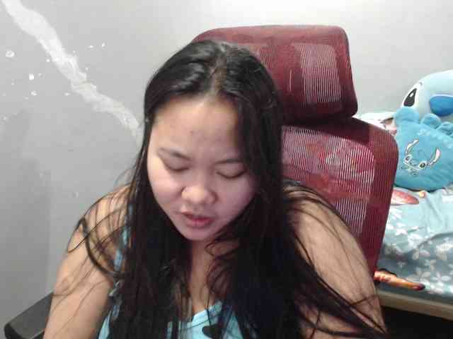BubbleButtPinay webcam