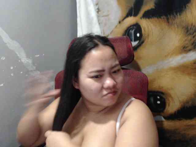 BubbleButtPinay webcam