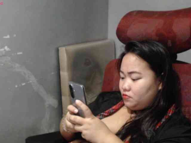 BubbleButtPinay webcam