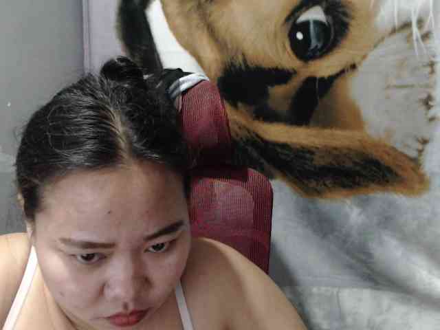 BubbleButtPinay webcam