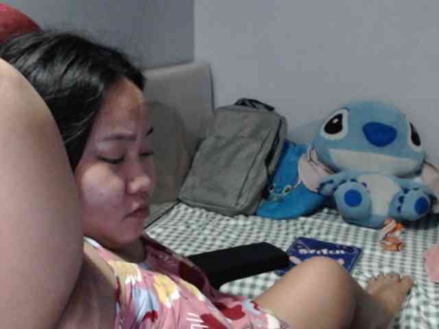 BubbleButtPinay webcam