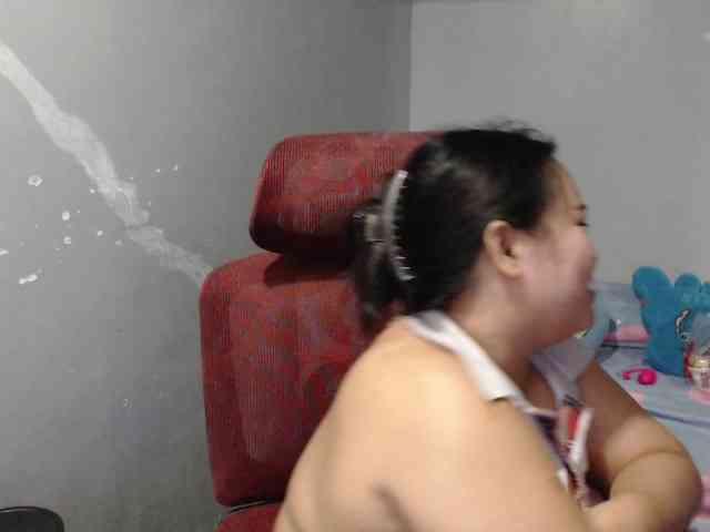 BubbleButtPinay webcam