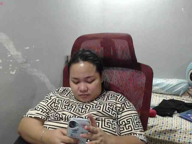 BubbleButtPinay webcam