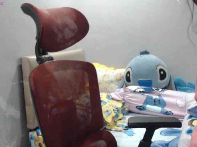BubbleButtPinay webcam